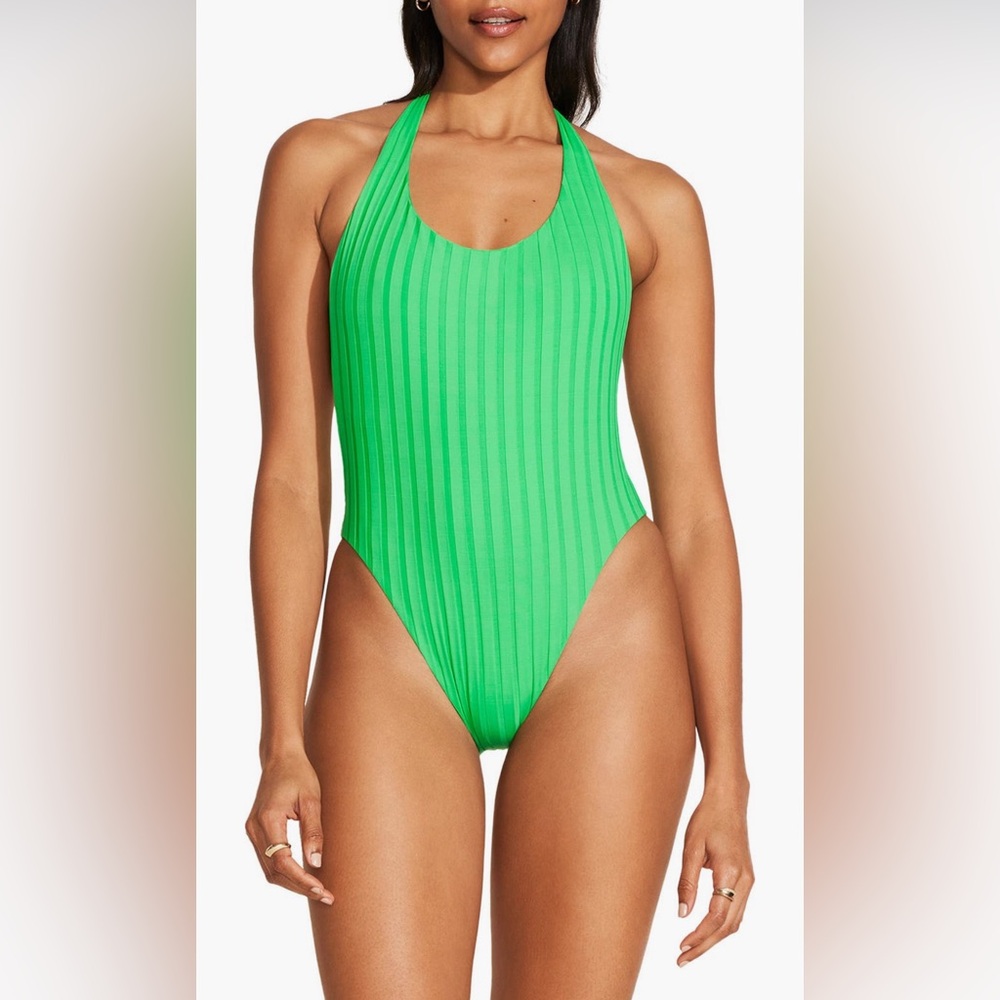 NWT! Vitamin A Alia One Piece Swimsuit